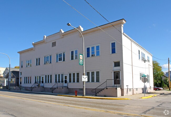 Primary Photo - 117 1st St