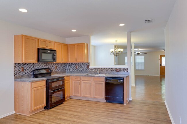 Building Photo - 9016 Garden Springs Dr