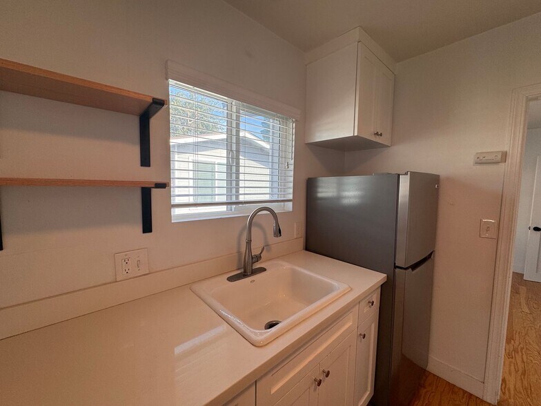 Building Photo - 3232 Verdugo Rd