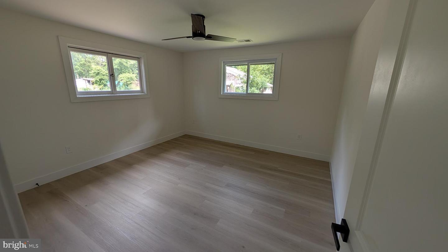Building Photo - 555 Bilper Ave
