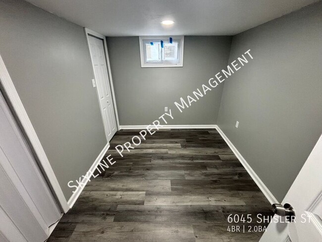 Building Photo - Newly Renovated 4 Bedroom Home For Rent in...