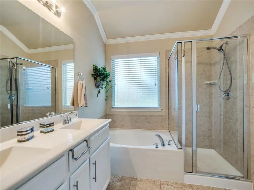 Building Photo - 840 English Ivy Dr