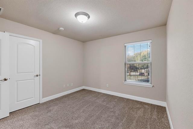 Building Photo - 2584 Jackson Dr