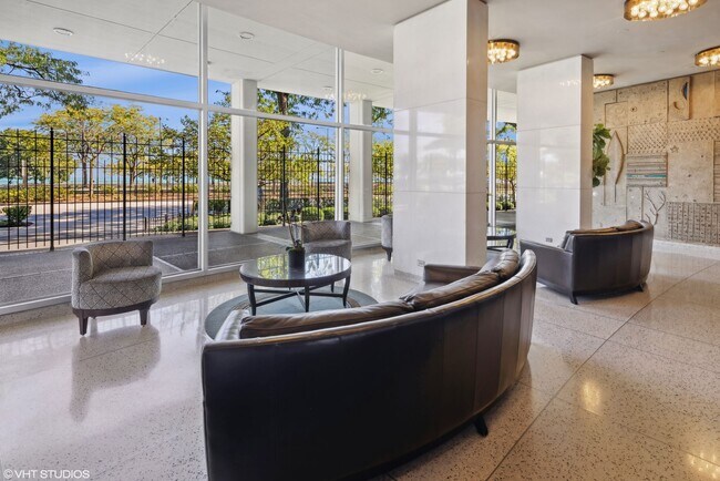 Building Photo - 1150 N Lake Shore Dr