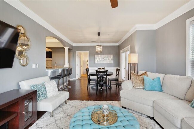 Building Photo - 1850 Cotillion Dr