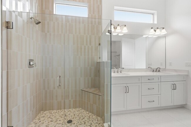 Building Photo - 140 SE Via Tirso