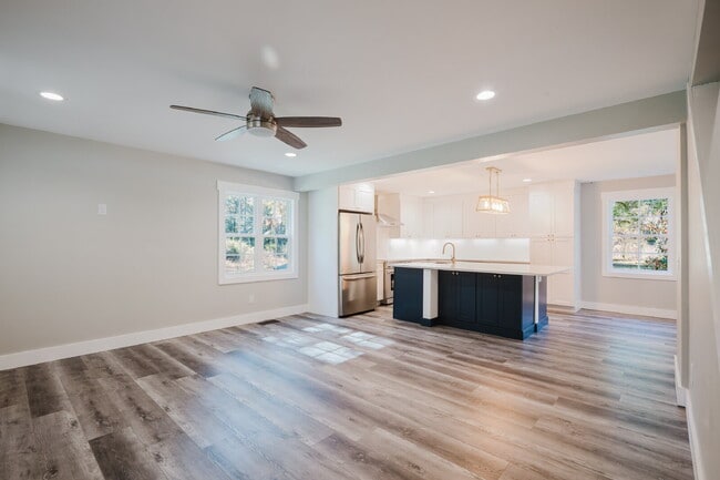 Building Photo - Secluded Four Bedroom Home on Seven Acres in Midway Farms!