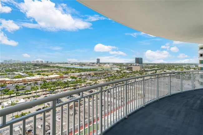Building Photo - 1755 E Hallandale Beach Blvd