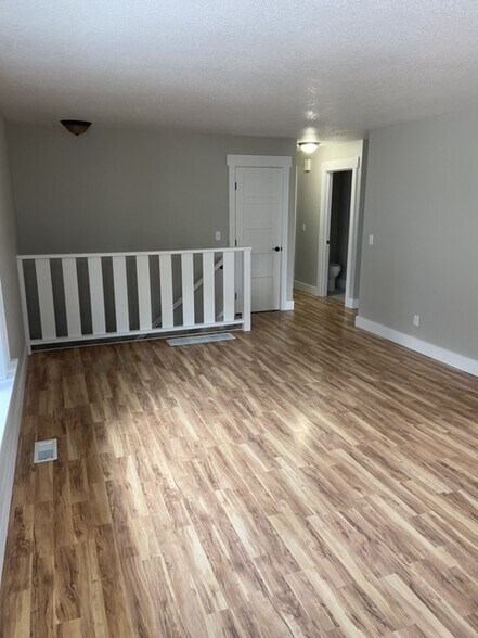 Living Room - 4404 SE 34th Ave