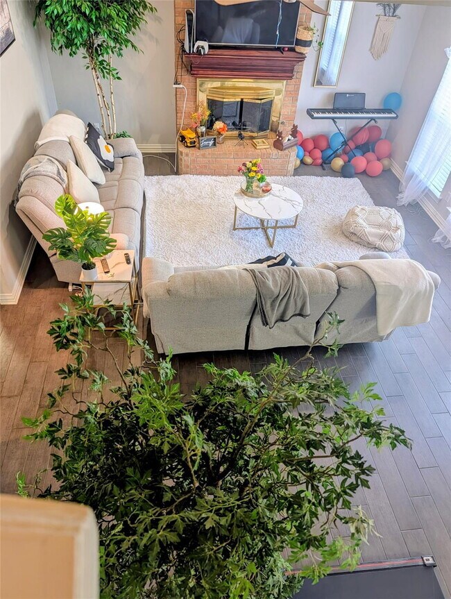 Building Photo - Exceptional Home in Arlington – Great Layout & Prime Location