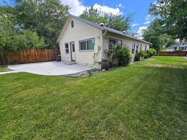 Building Photo - Charming 3-Bedroom Home in Old Southwest Reno