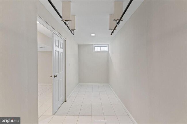Building Photo - 3429 Lacrosse Ct