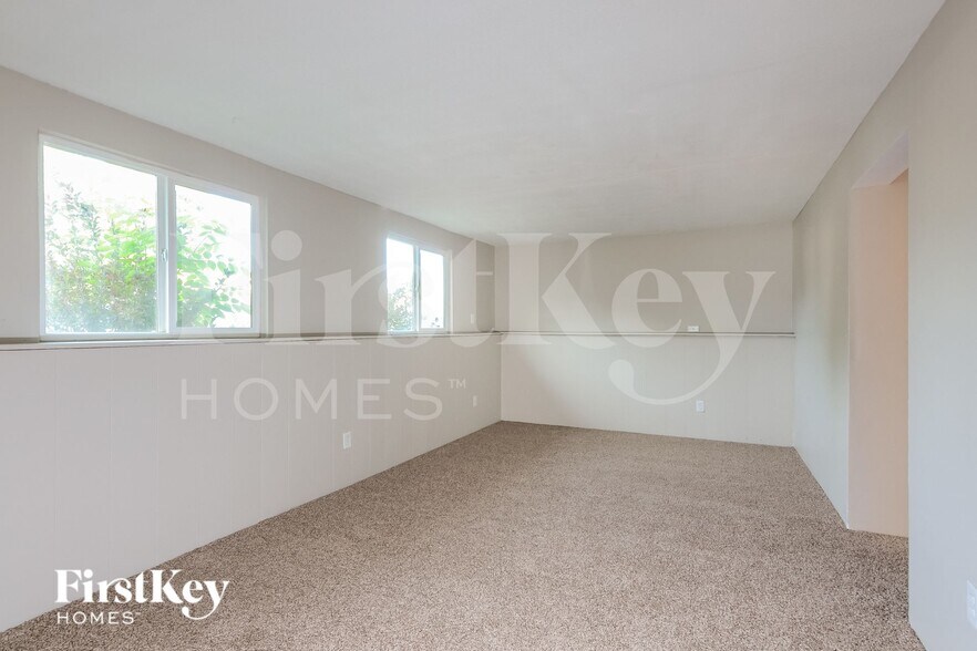 Building Photo - 6830 Littleton Dr