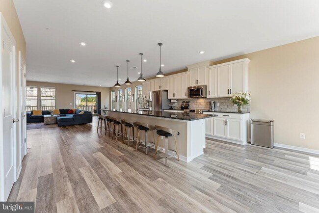 Building Photo - 304 Petite Sirah Terrace SE