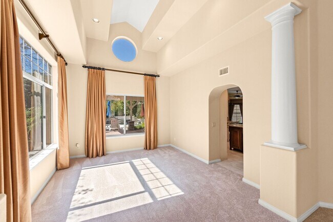 Building Photo - 2663 Yellowwood Dr