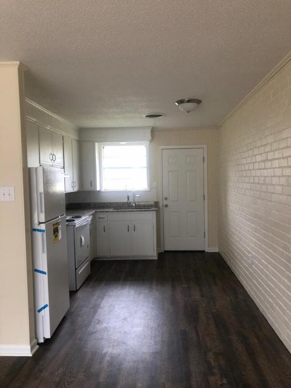 Building Photo - 39503 LA-74