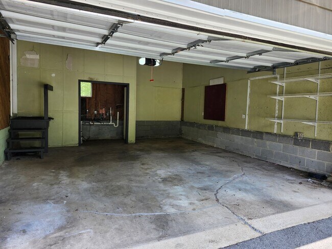 Building Photo - 3 Bedroom 2 bath Home in Stuart Heights