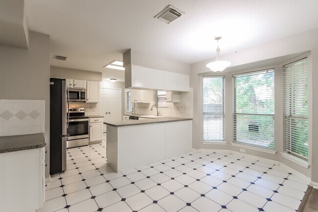 Building Photo - 20914 Lake Park Trail