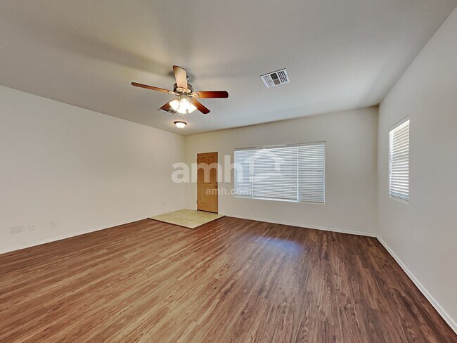 Building Photo - 15954 W Port Royale Ln