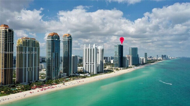 Building Photo - 18555 Collins Ave