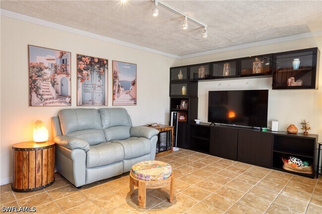 Building Photo - 1724 Park Meadows Dr