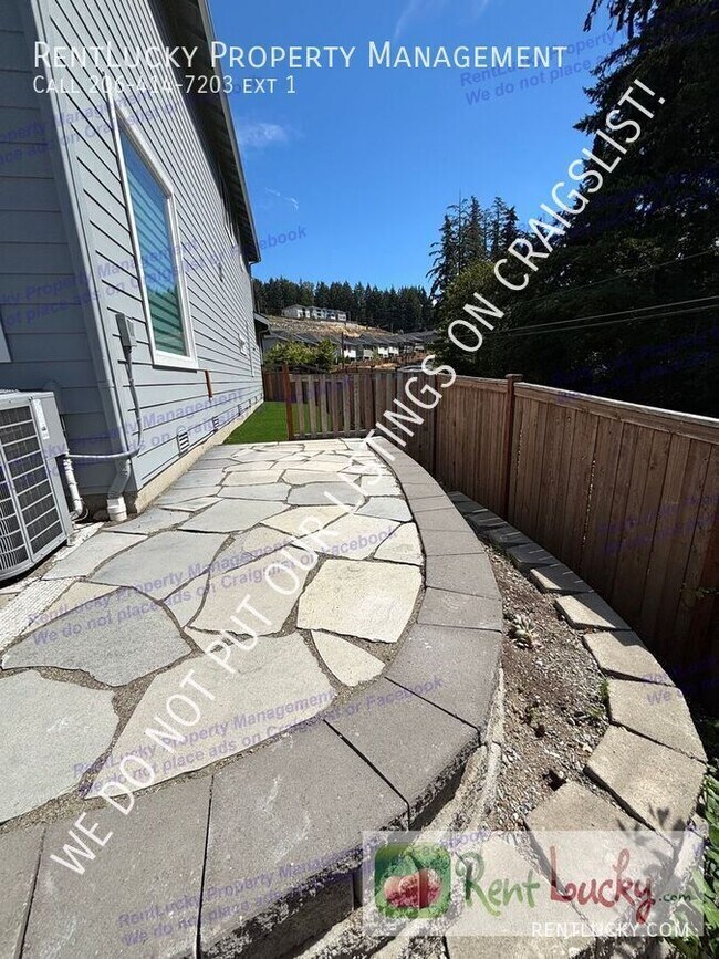 Building Photo - 2812 162nd Ave Ct E