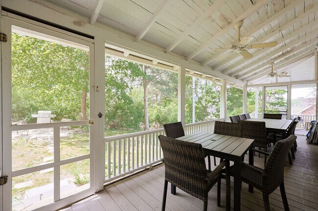 Building Photo - Winter Rental with Views of the Annisquam ...