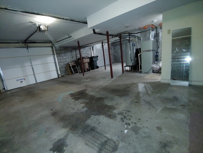 Building Photo - 407 Clairton Ct