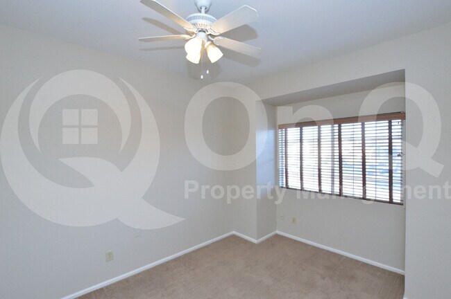 Building Photo - 2125 E Nantuckett Dr