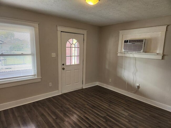 Building Photo - 245 S Randolph St