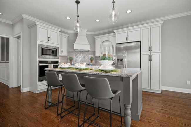Building Photo - Luxury Home For Rent