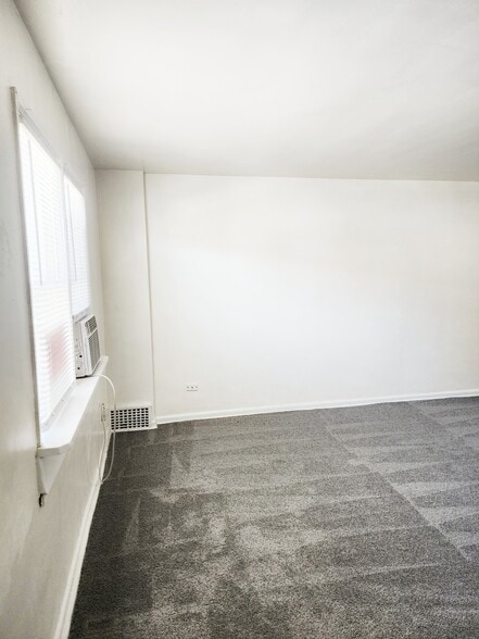 Building Photo - 2601 N Heald St