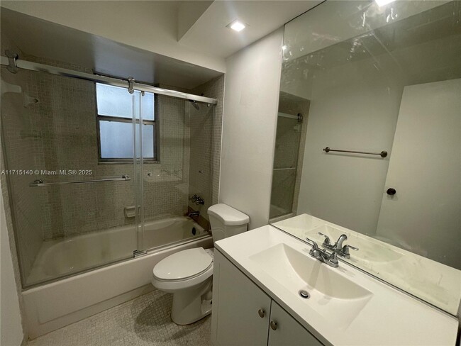 Building Photo - 1810 SW 81st Ave
