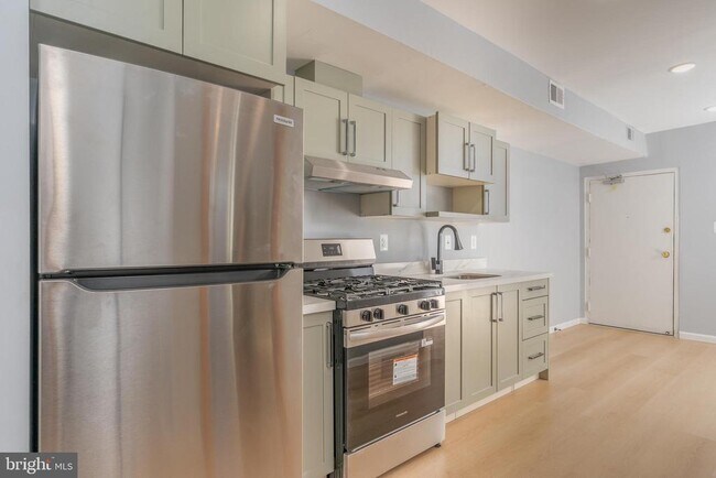 Building Photo - 4936 Nash St NE