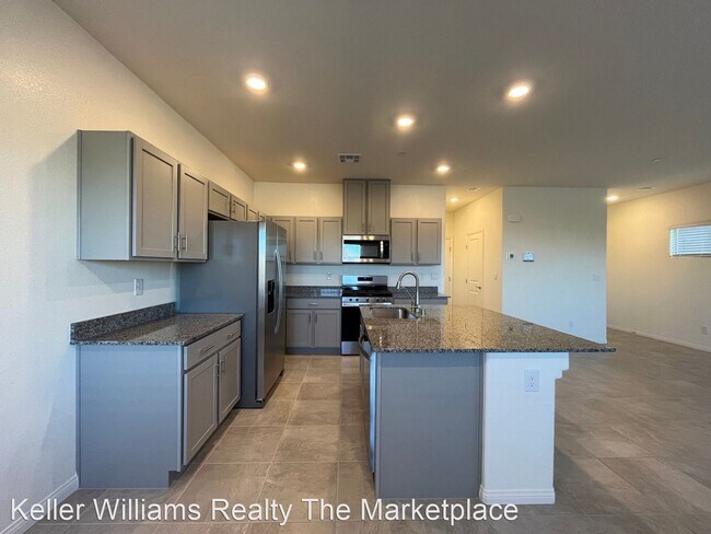 Building Photo - 4 br, 3 bath House - 428 Larksong Ave