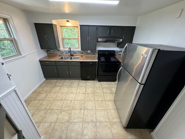 Building Photo - MT AIRY - Charming 3 bed 1 bath cape cod