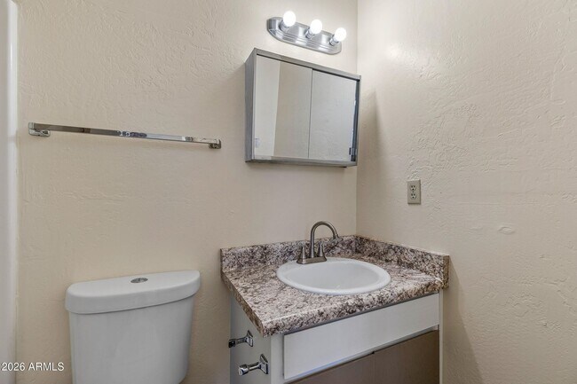Building Photo - 118 E Paseo del Rio