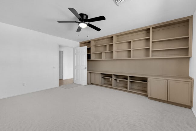 Building Photo - 39124 Channel Dr