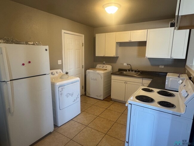 Building Photo - 905 Bullock Ct