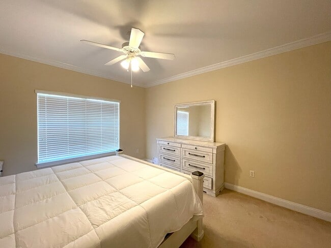 Building Photo - LOCATION