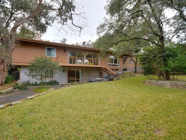 Building Photo - 6001 Highland Hills Dr