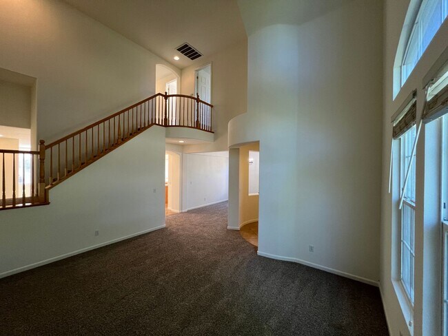 Building Photo - 6082 Connery Dr