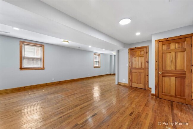Building Photo - 2515 N Talman Ave