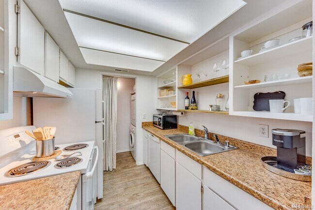 Building Photo - 9517 NE 180th St