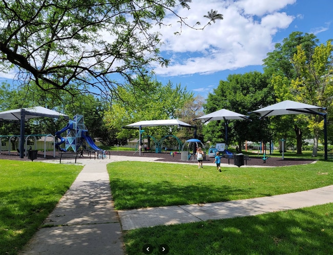 Building Photo - 529 S Beach St