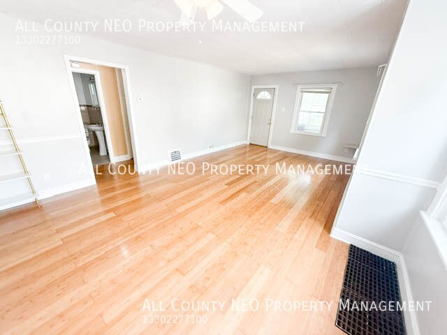Building Photo - 2333 18th St SW