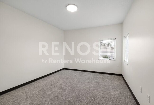 Building Photo - Available Now! - 3609 9th St NW Unit I, Rochester MN 55901