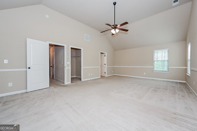 Building Photo - 9105 Overlook Dr