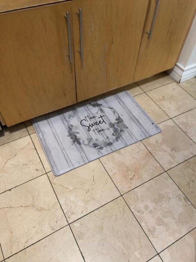 Building Photo - Meridian - Luxury 1Bdr/Bath Fully Furnished (Utilities Included)