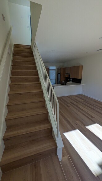 Building Photo - 3944 Buena Vista St